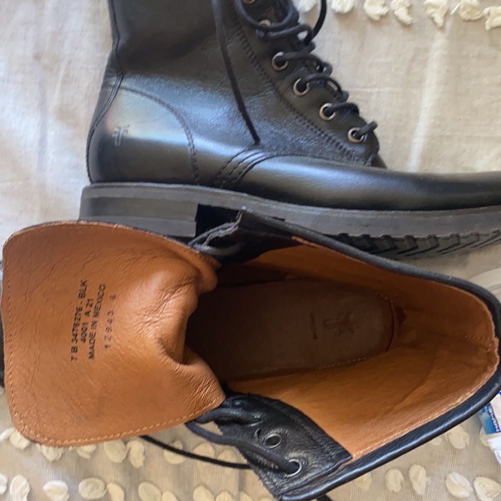 Frye Veronica  combat boots - Picture 3 of 4